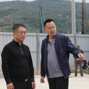 市领导调研公司新厂区建设项目